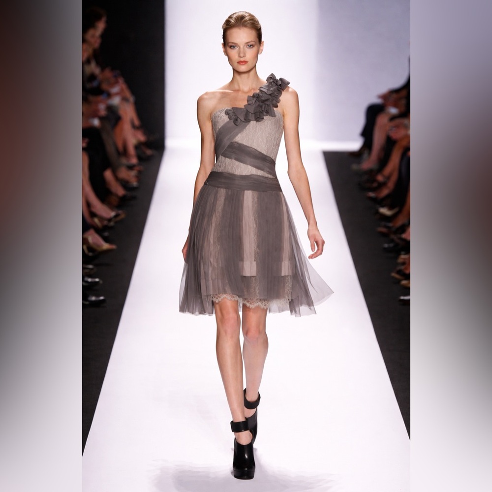 NEW BCBGMaxAzria Runway Bare Pink Lace Pleated One-Shoulder Dress